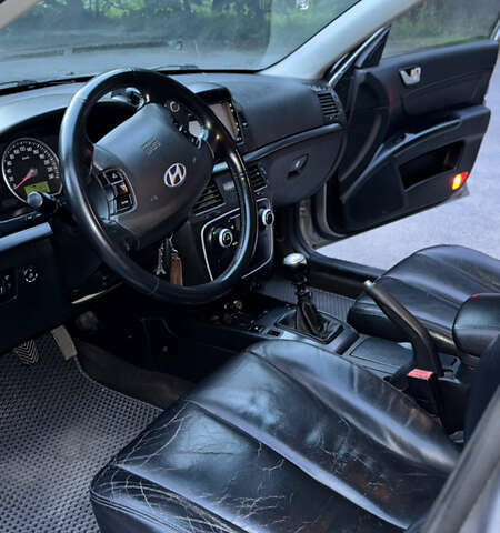 Сірий Хендай Соната, об'ємом двигуна 2.36 л та пробігом 197 тис. км за 6500 $, фото 13 на Automoto.ua