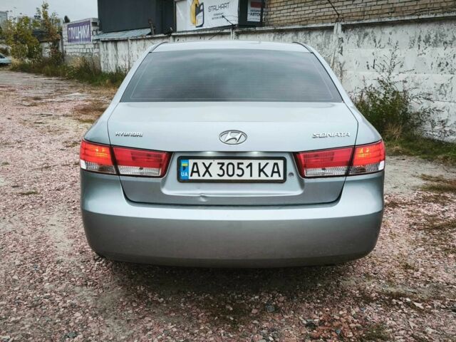 Хендай Соната 2008 у Києві на Automoto.ua Сірий Хендай Соната, об'ємом двигуна 2 л та пробігом 286 тис. км за 5499 $, фото 2 на Automoto.ua