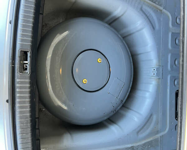 Хендай Соната 2008 у Полтаві на Automoto.ua Сірий Хендай Соната, об'ємом двигуна 2 л та пробігом 174 тис. км за 7300 $, фото 15 на Automoto.ua