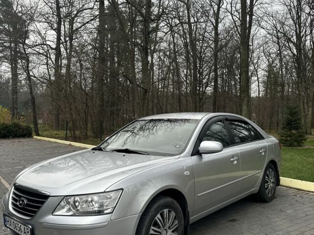 Серый Хендай Соната, объемом двигателя 2 л и пробегом 369 тыс. км за 5899 $, фото 5 на Automoto.ua