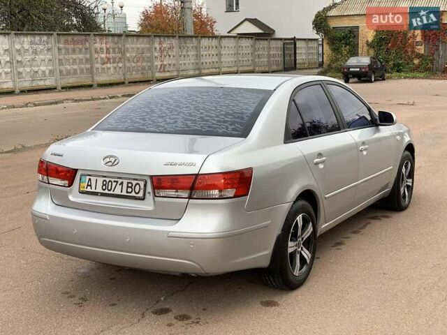 Хендай Соната 2008 в Киеве на Automoto.ua Серый Хендай Соната, объемом двигателя 2 л и пробегом 200 тыс. км за 5700 $, фото 17 на Automoto.ua