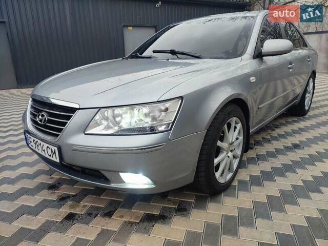 Сірий Хендай Соната, об'ємом двигуна 3.34 л та пробігом 280 тис. км за 7000 $, фото 21 на Automoto.ua