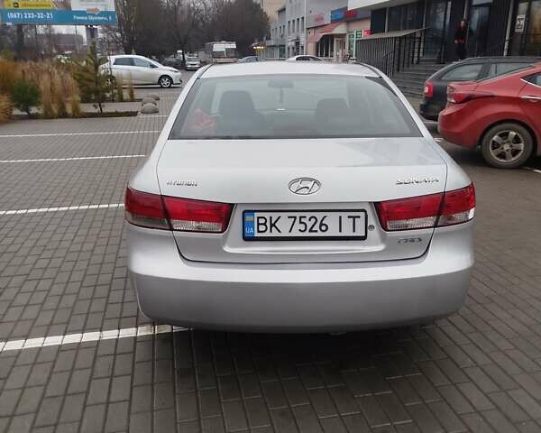 Сірий Хендай Соната, об'ємом двигуна 1.99 л та пробігом 350 тис. км за 6200 $, фото 6 на Automoto.ua