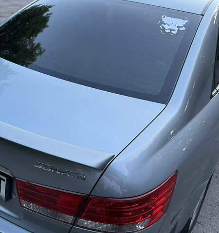 Сірий Хендай Соната, об'ємом двигуна 2.36 л та пробігом 197 тис. км за 6500 $, фото 5 на Automoto.ua