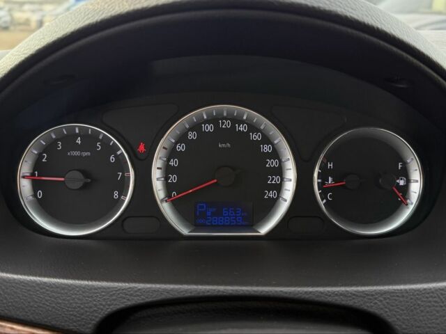 Серый Хендай Соната, объемом двигателя 2.4 л и пробегом 288 тыс. км за 6350 $, фото 11 на Automoto.ua