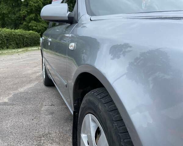 Хендай Соната 2008 у Сарнах на Automoto.ua Сірий Хендай Соната, об'ємом двигуна 2 л та пробігом 208 тис. км за 7100 $, фото 4 на Automoto.ua