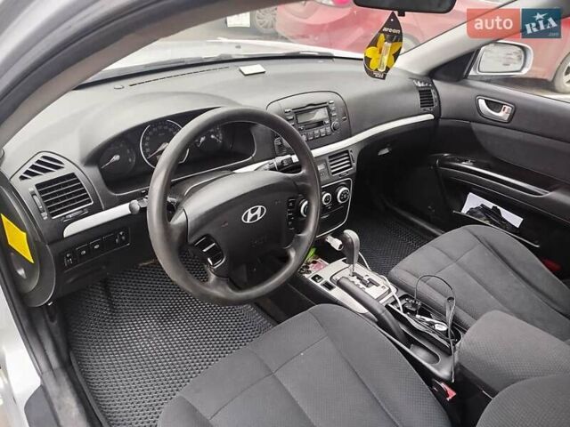 Сірий Хендай Соната, об'ємом двигуна 1.99 л та пробігом 350 тис. км за 6200 $, фото 13 на Automoto.ua
