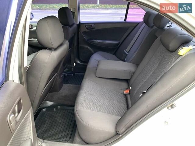 Хендай Соната 2008 в Киеве на Automoto.ua Серый Хендай Соната, объемом двигателя 2 л и пробегом 200 тыс. км за 5700 $, фото 37 на Automoto.ua