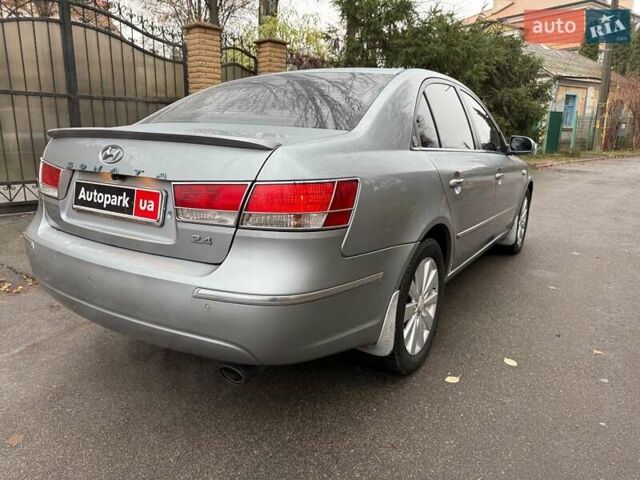 Серый Хендай Соната, объемом двигателя 2.4 л и пробегом 266 тыс. км за 6990 $, фото 4 на Automoto.ua