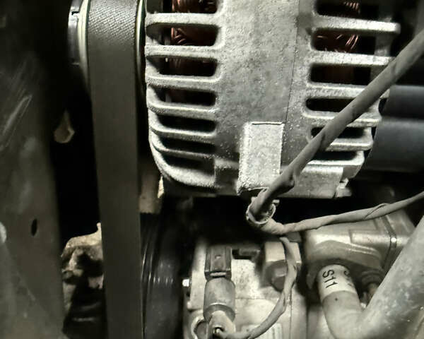 Серый Хендай Соната, объемом двигателя 2.4 л и пробегом 266 тыс. км за 8500 $, фото 30 на Automoto.ua