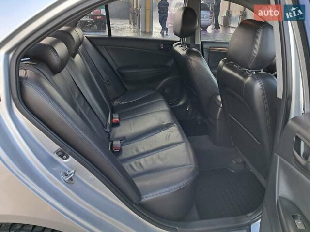 Хендай Соната 2008 у Хмельницькому на Automoto.ua Сірий Хендай Соната, об'ємом двигуна 2.4 л та пробігом 212 тис. км за 6500 $, фото 4 на Automoto.ua