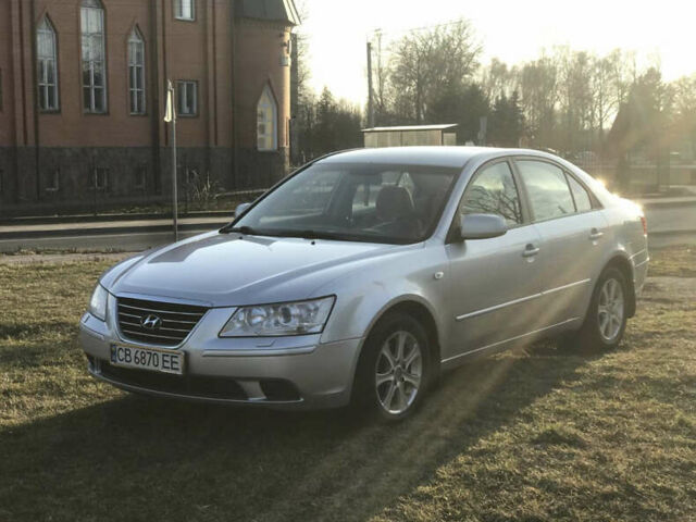 Сірий Хендай Соната, об'ємом двигуна 2 л та пробігом 240 тис. км за 8000 $, фото 4 на Automoto.ua