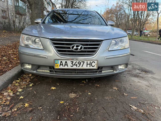 Серый Хендай Соната, объемом двигателя 2.4 л и пробегом 266 тыс. км за 8500 $, фото 9 на Automoto.ua