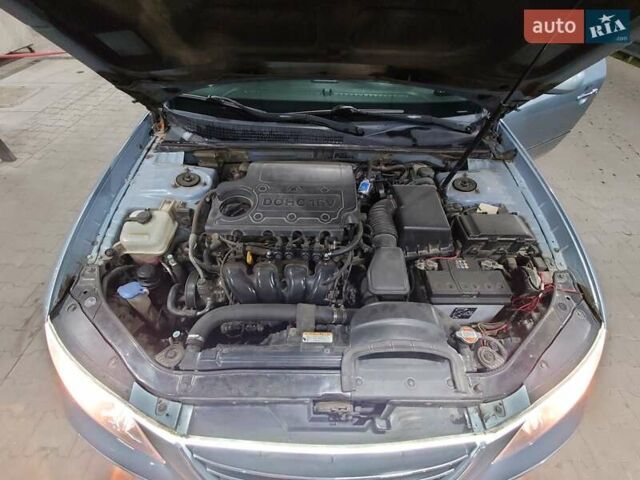 Серый Хендай Соната, объемом двигателя 2 л и пробегом 239 тыс. км за 6400 $, фото 8 на Automoto.ua