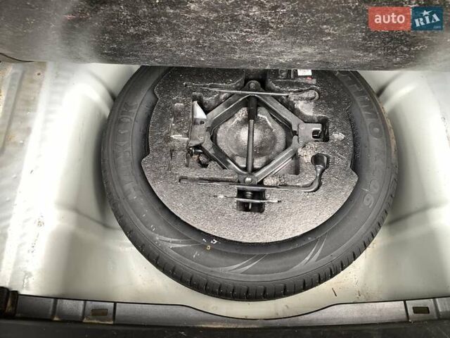 Хендай Соната 2008 в Киеве на Automoto.ua Серый Хендай Соната, объемом двигателя 2 л и пробегом 200 тыс. км за 5700 $, фото 52 на Automoto.ua