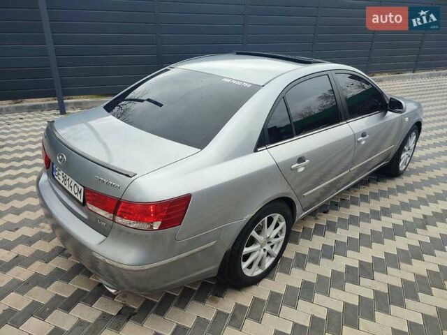Сірий Хендай Соната, об'ємом двигуна 3.34 л та пробігом 280 тис. км за 7000 $, фото 25 на Automoto.ua