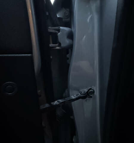 Сірий Хендай Соната, об'ємом двигуна 2.36 л та пробігом 197 тис. км за 6500 $, фото 22 на Automoto.ua