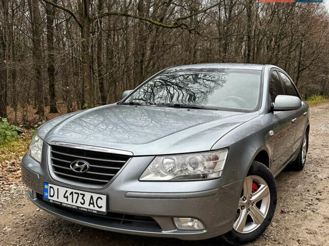 Серый Хендай Соната, объемом двигателя 2 л и пробегом 234 тыс. км за 5500 $, фото 4 на Automoto.ua