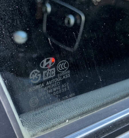 Сірий Хендай Соната, об'ємом двигуна 2.36 л та пробігом 197 тис. км за 6500 $, фото 35 на Automoto.ua