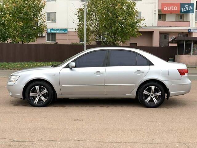 Хендай Соната 2008 в Киеве на Automoto.ua Серый Хендай Соната, объемом двигателя 2 л и пробегом 200 тыс. км за 5700 $, фото 8 на Automoto.ua