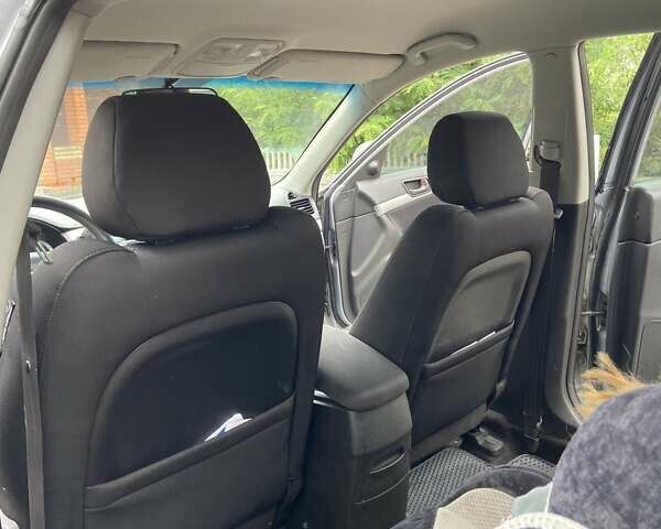 Хендай Соната 2008 у Сарнах на Automoto.ua Сірий Хендай Соната, об'ємом двигуна 2 л та пробігом 208 тис. км за 7100 $, фото 2 на Automoto.ua