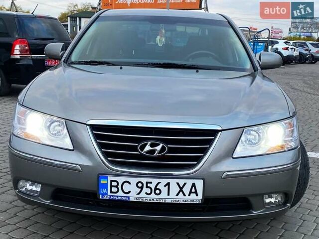 Серый Хендай Соната, объемом двигателя 2 л и пробегом 115 тыс. км за 7800 $, фото 2 на Automoto.ua