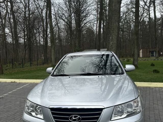 Серый Хендай Соната, объемом двигателя 2 л и пробегом 369 тыс. км за 5899 $, фото 4 на Automoto.ua