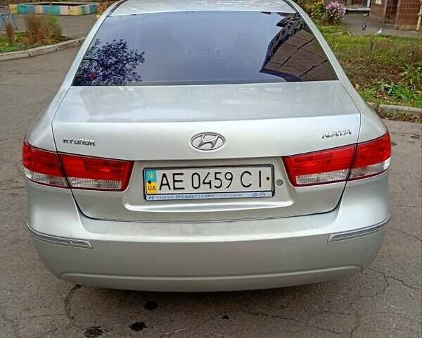 Сірий Хендай Соната, об'ємом двигуна 2 л та пробігом 350 тис. км за 4700 $, фото 5 на Automoto.ua