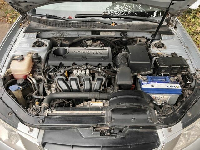 Серый Хендай Соната, объемом двигателя 2.4 л и пробегом 222 тыс. км за 5800 $, фото 9 на Automoto.ua