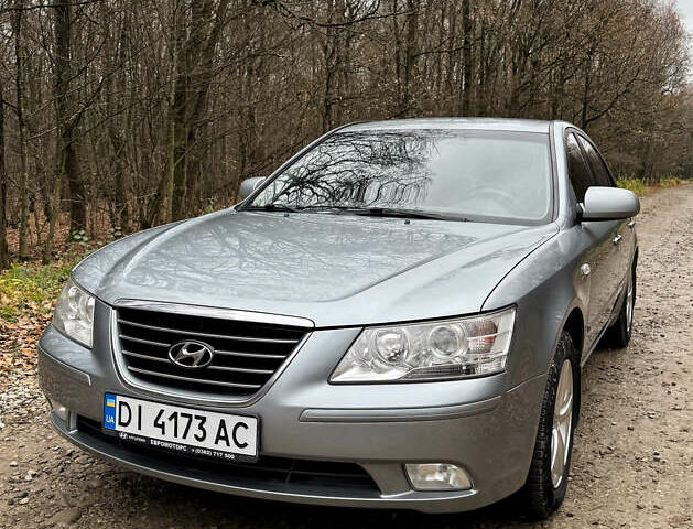 Серый Хендай Соната, объемом двигателя 2 л и пробегом 234 тыс. км за 5500 $, фото 8 на Automoto.ua