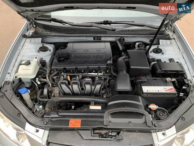 Хендай Соната 2008 в Киеве на Automoto.ua Серый Хендай Соната, объемом двигателя 2 л и пробегом 200 тыс. км за 5700 $, фото 50 на Automoto.ua