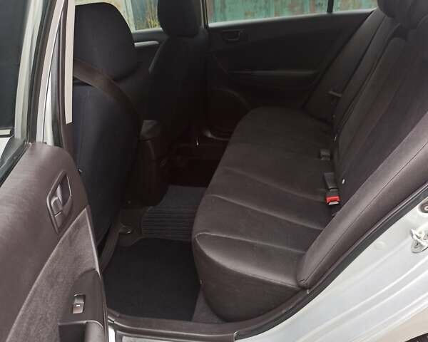 Серый Хендай Соната, объемом двигателя 2 л и пробегом 177 тыс. км за 7100 $, фото 7 на Automoto.ua