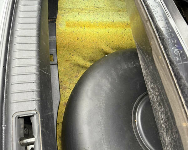 Серый Хендай Соната, объемом двигателя 2.4 л и пробегом 266 тыс. км за 8500 $, фото 48 на Automoto.ua