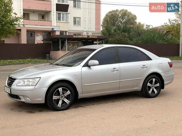 Хендай Соната 2008 в Киеве на Automoto.ua Серый Хендай Соната, объемом двигателя 2 л и пробегом 200 тыс. км за 5700 $, фото 7 на Automoto.ua