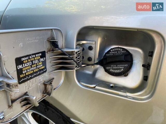 Серый Хендай Соната, объемом двигателя 2 л и пробегом 298 тыс. км за 5400 $, фото 23 на Automoto.ua