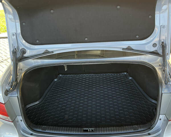 Хендай Соната 2008 у Полтаві на Automoto.ua Сірий Хендай Соната, об'ємом двигуна 2 л та пробігом 174 тис. км за 7300 $, фото 14 на Automoto.ua