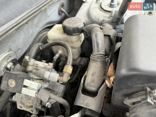 Серый Хендай Соната, объемом двигателя 2.4 л и пробегом 266 тыс. км за 8500 $, фото 40 на Automoto.ua