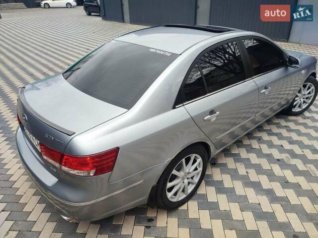 Сірий Хендай Соната, об'ємом двигуна 3.34 л та пробігом 280 тис. км за 7000 $, фото 1 на Automoto.ua
