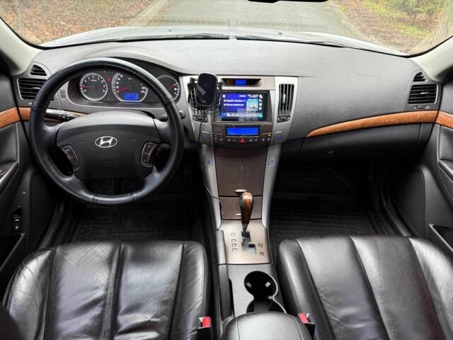 Серый Хендай Соната, объемом двигателя 2.4 л и пробегом 266 тыс. км за 6990 $, фото 17 на Automoto.ua