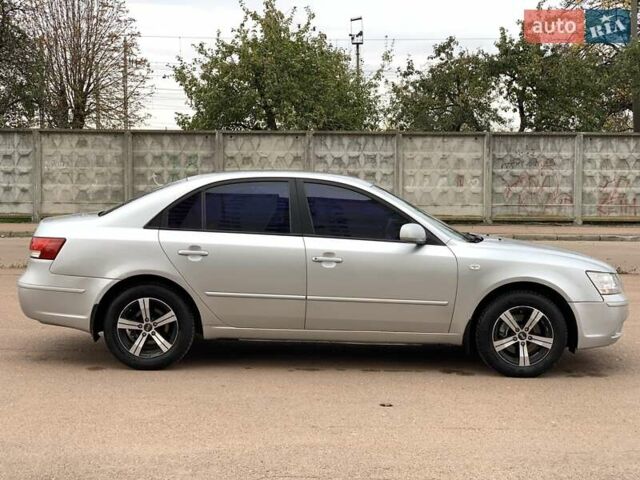 Хендай Соната 2008 в Киеве на Automoto.ua Серый Хендай Соната, объемом двигателя 2 л и пробегом 200 тыс. км за 5700 $, фото 21 на Automoto.ua