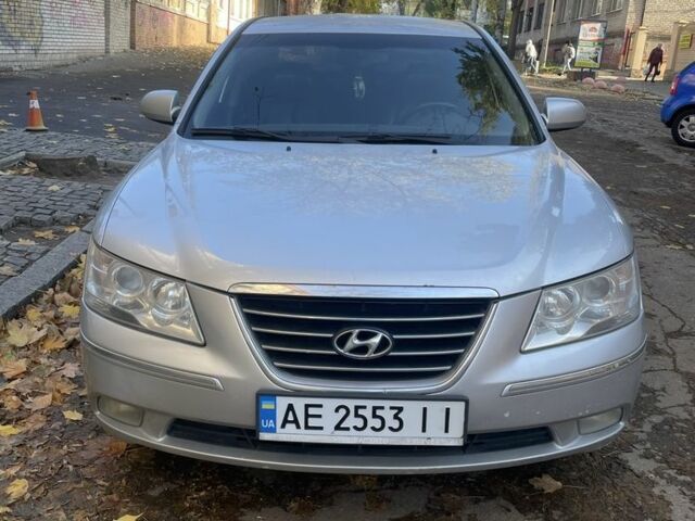 Серый Хендай Соната, объемом двигателя 2.4 л и пробегом 222 тыс. км за 5800 $, фото 5 на Automoto.ua