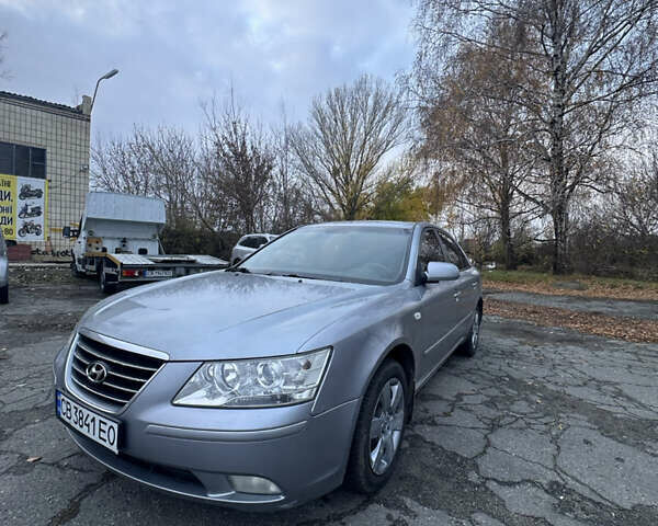 Серый Хендай Соната, объемом двигателя 2 л и пробегом 260 тыс. км за 4700 $, фото 6 на Automoto.ua