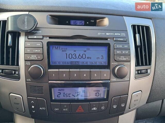 Хендай Соната 2008 у Хмельницькому на Automoto.ua Сірий Хендай Соната, об'ємом двигуна 2.4 л та пробігом 212 тис. км за 6500 $, фото 12 на Automoto.ua