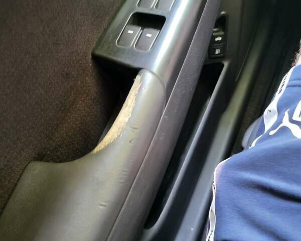 Хендай Соната 2008 у Одесі на Automoto.ua Сірий Хендай Соната, об'ємом двигуна 2 л та пробігом 328 тис. км за 5900 $, фото 14 на Automoto.ua