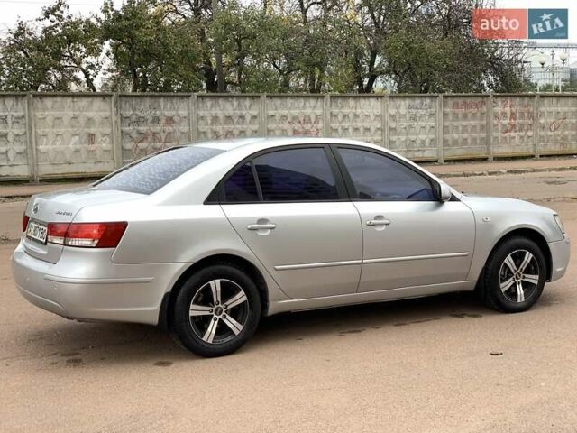 Хендай Соната 2008 в Киеве на Automoto.ua Серый Хендай Соната, объемом двигателя 2 л и пробегом 200 тыс. км за 5700 $, фото 20 на Automoto.ua