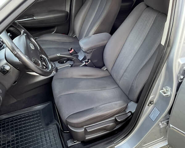 Хендай Соната 2008 у Полтаві на Automoto.ua Сірий Хендай Соната, об'ємом двигуна 2 л та пробігом 174 тис. км за 7300 $, фото 22 на Automoto.ua