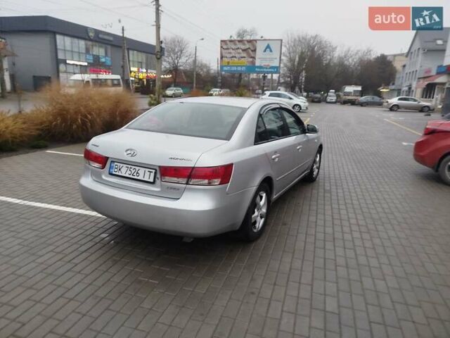 Сірий Хендай Соната, об'ємом двигуна 1.99 л та пробігом 350 тис. км за 6200 $, фото 3 на Automoto.ua