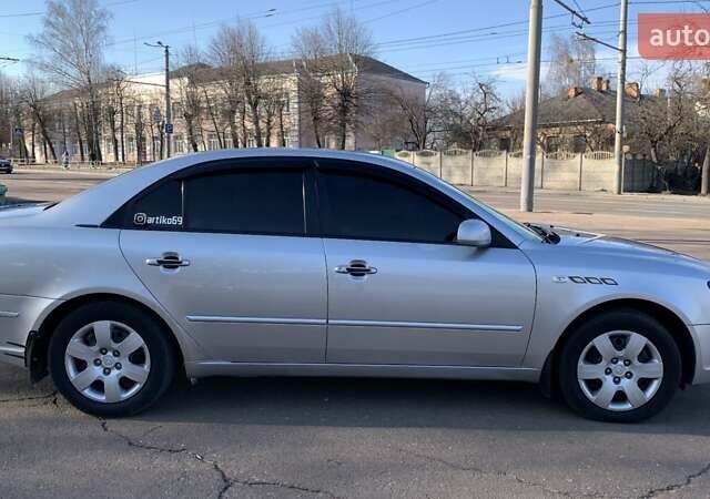 Серый Хендай Соната, объемом двигателя 2 л и пробегом 250 тыс. км за 7000 $, фото 10 на Automoto.ua