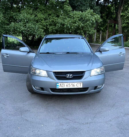 Сірий Хендай Соната, об'ємом двигуна 2.36 л та пробігом 197 тис. км за 6500 $, фото 8 на Automoto.ua