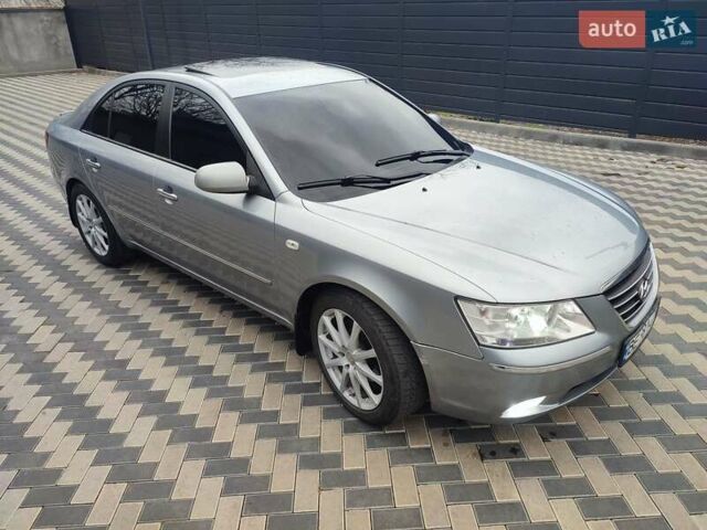 Сірий Хендай Соната, об'ємом двигуна 3.34 л та пробігом 280 тис. км за 7000 $, фото 3 на Automoto.ua